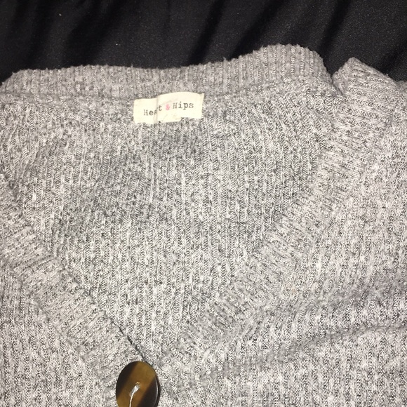 ⭐️Grey cardigan⭐️ - Picture 3 of 4